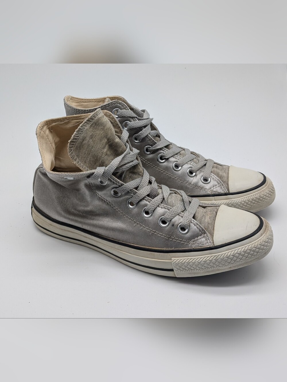 Converse Chuck Taylor All Star High Top Metallic Silver Corduroy Women's Sz 9.5 - Picture 2 of 10